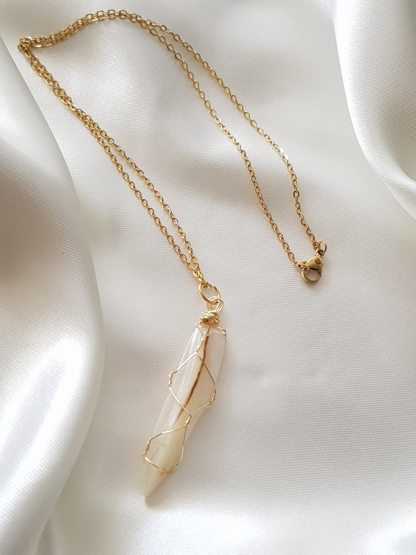 Collar Colmillo del Mar Glacial