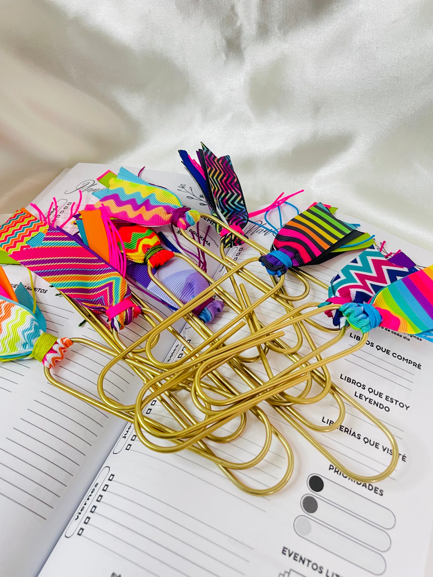 Jumbo Paper Clips