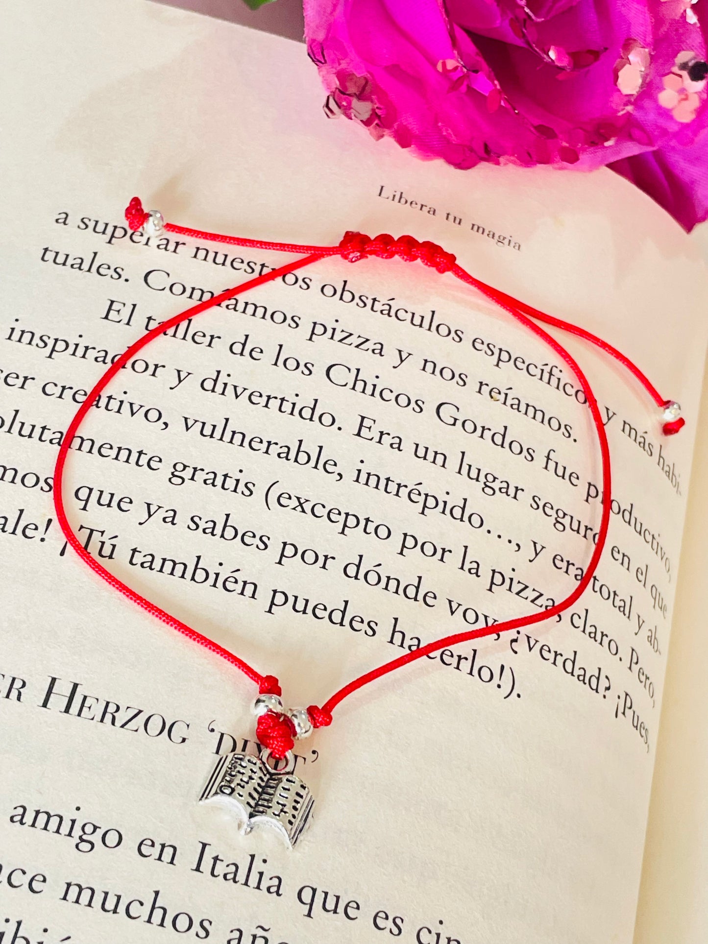 Pulsera Ajustable con Libro