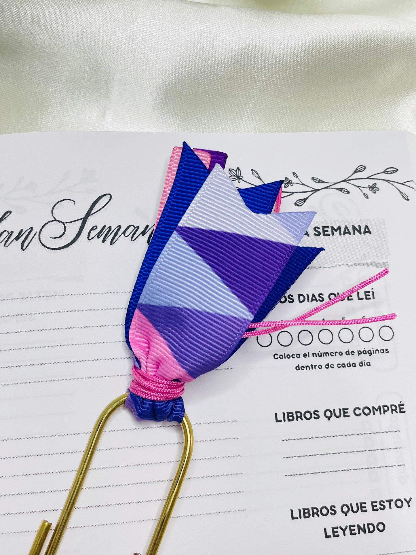 Jumbo Paper Clips