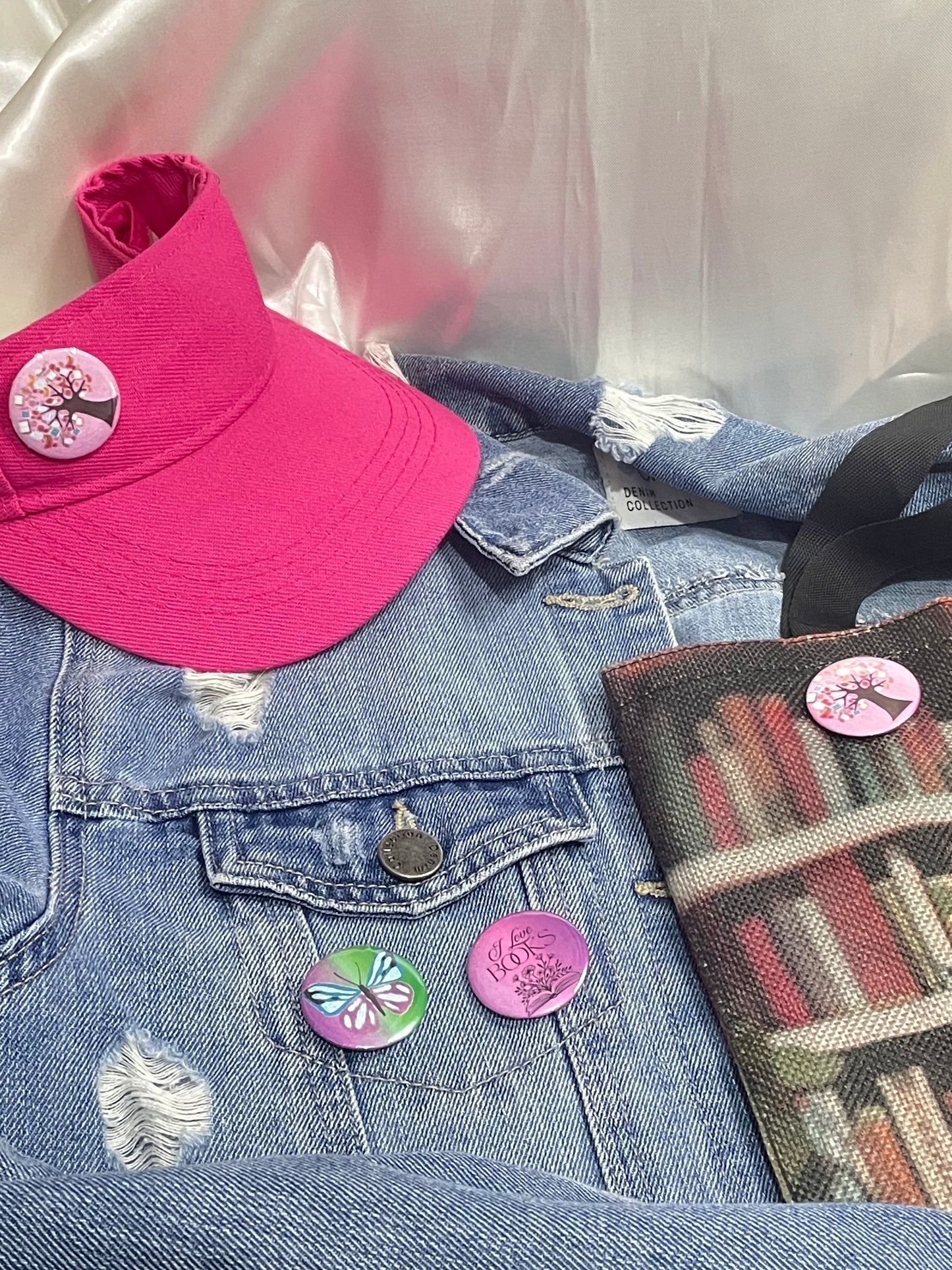 Books Pin Buttons