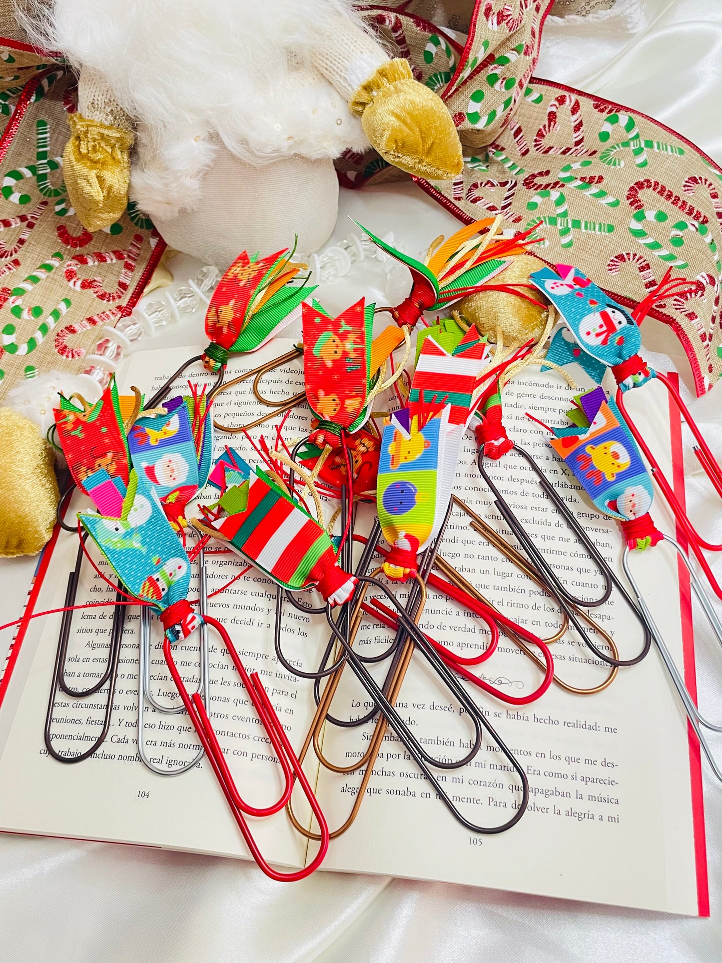 Christmas Jumbo Paper Clips