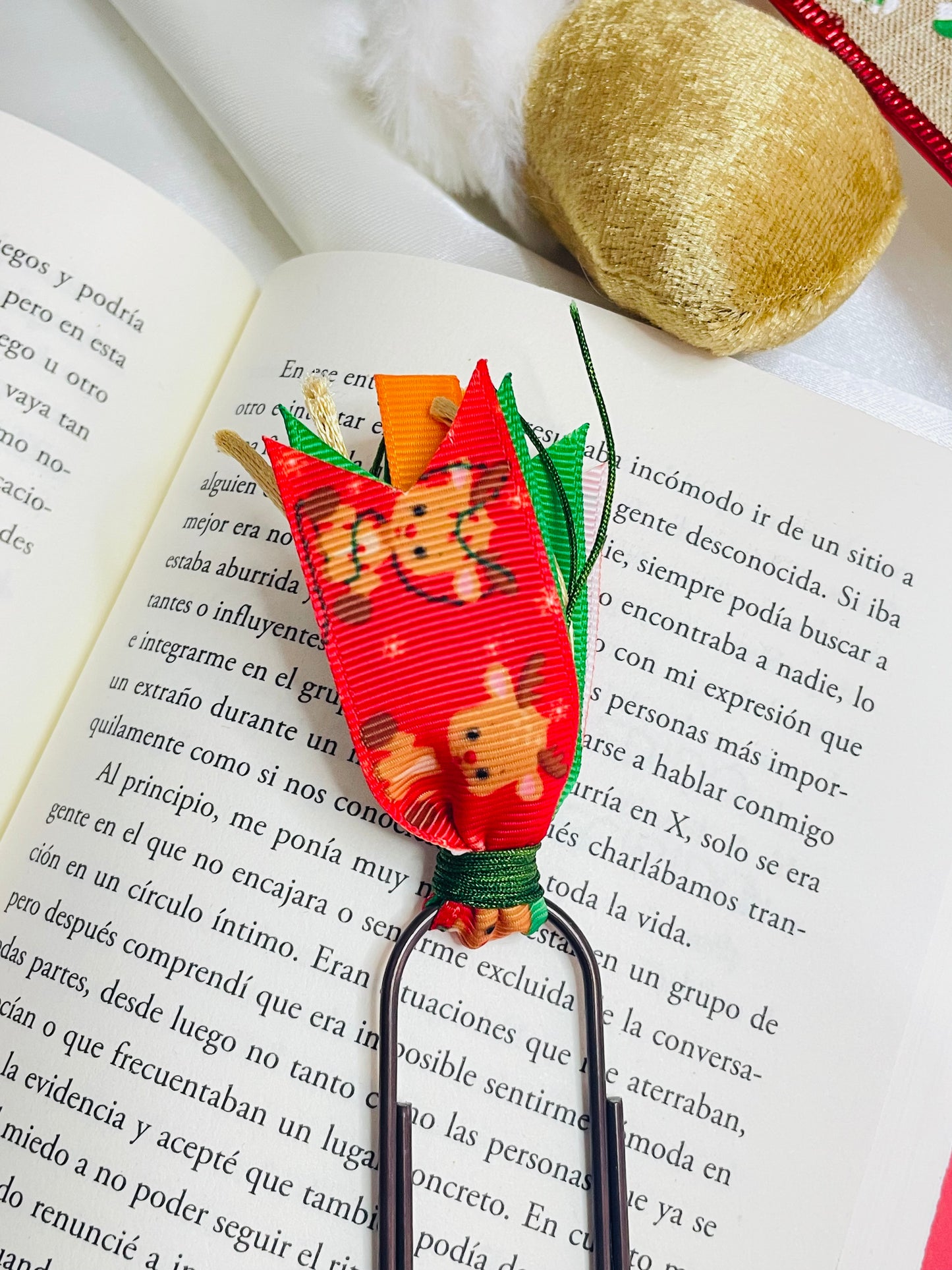 Christmas Jumbo Paper Clips