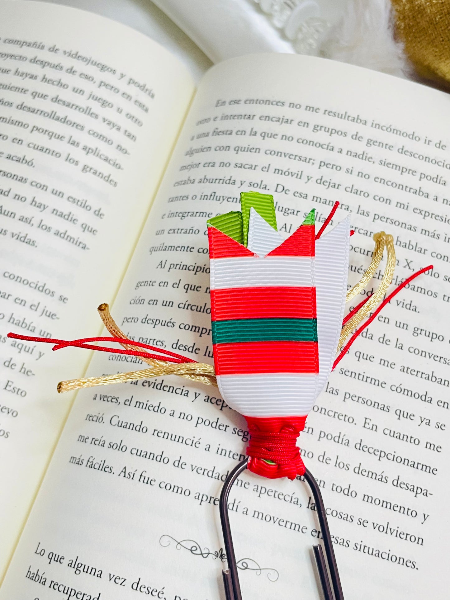 Christmas Jumbo Paper Clips