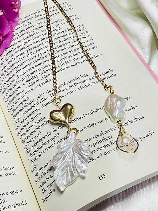 Marcador Corazón y Hoja Perla