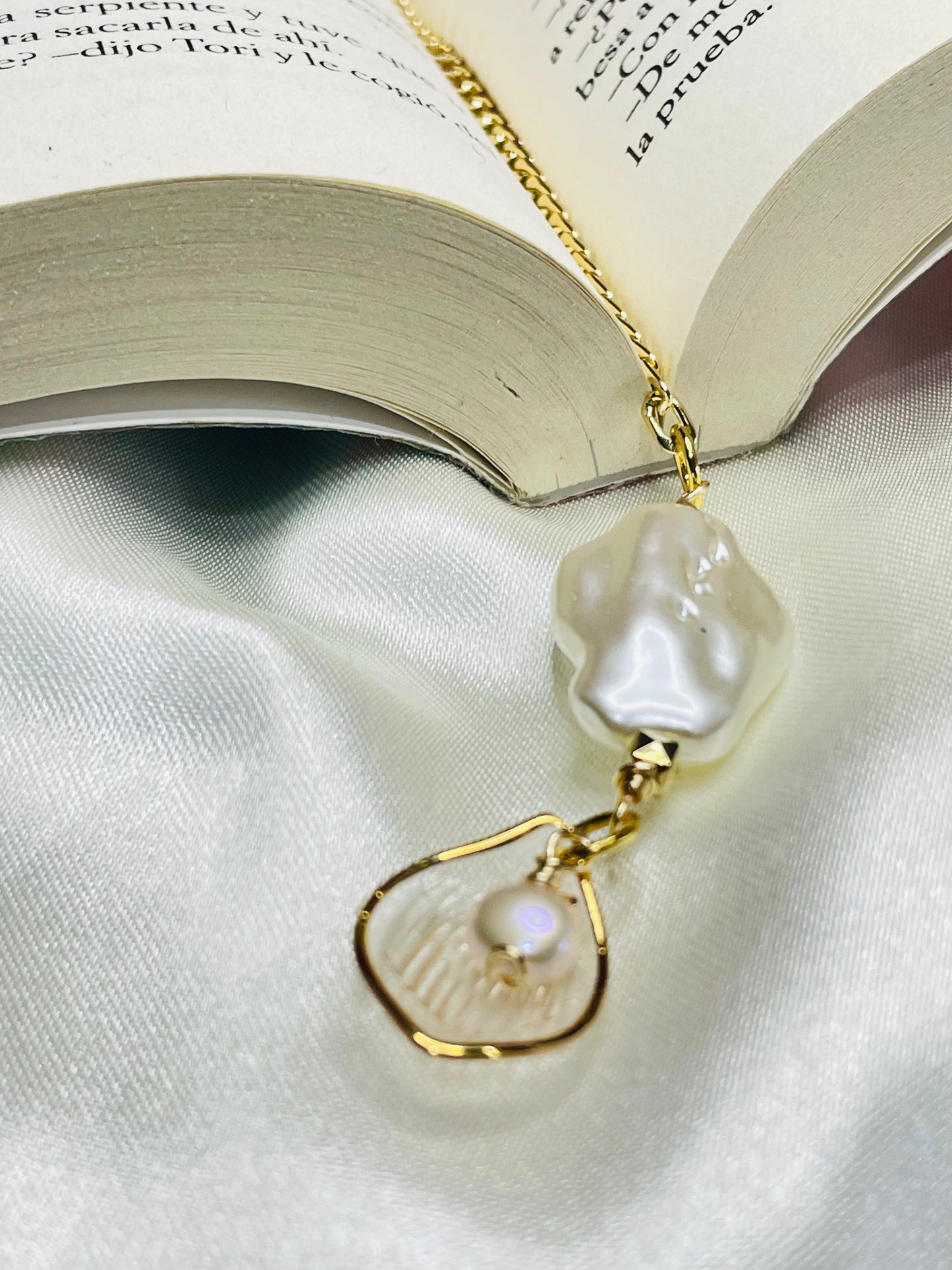 Marcador Corazón y Hoja Perla